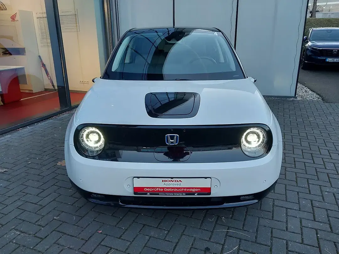 Honda e - Thumbnail 2