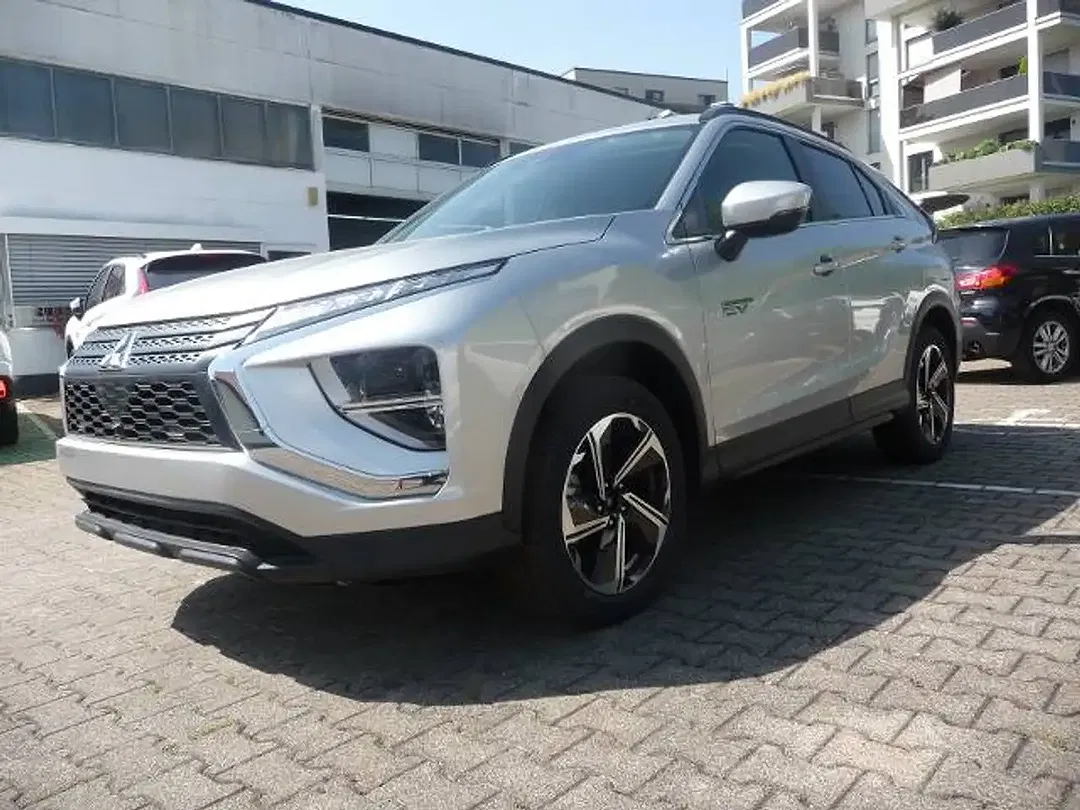 Mitsubishi Eclipse Cross - Thumbnail 1