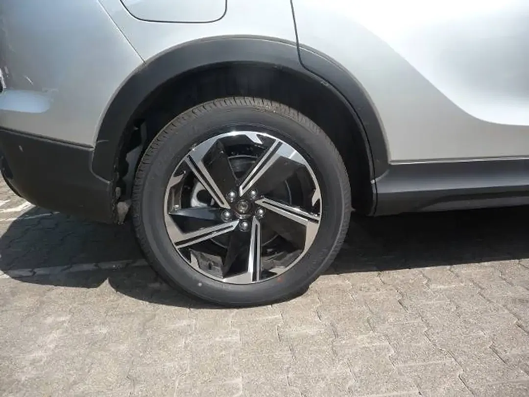 Mitsubishi Eclipse Cross - Thumbnail 10