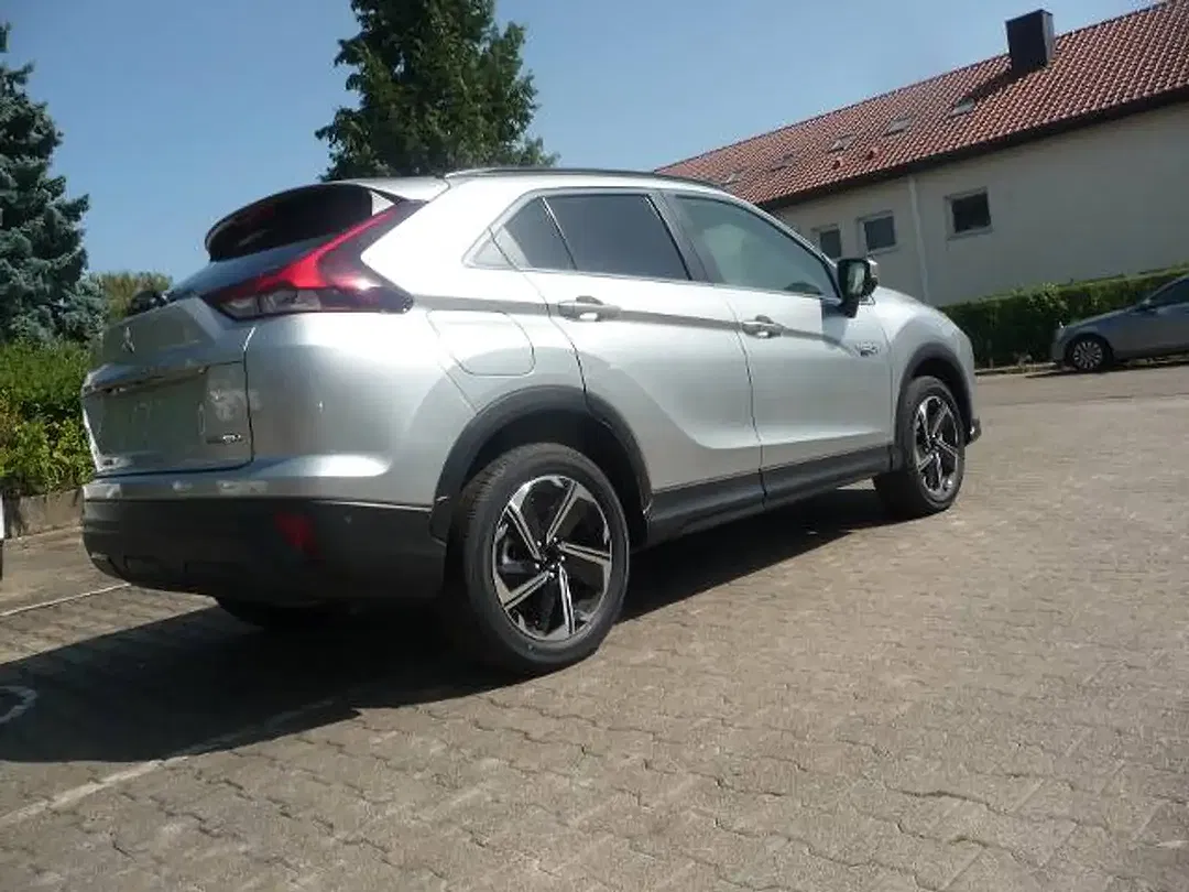 Mitsubishi Eclipse Cross - Thumbnail 3
