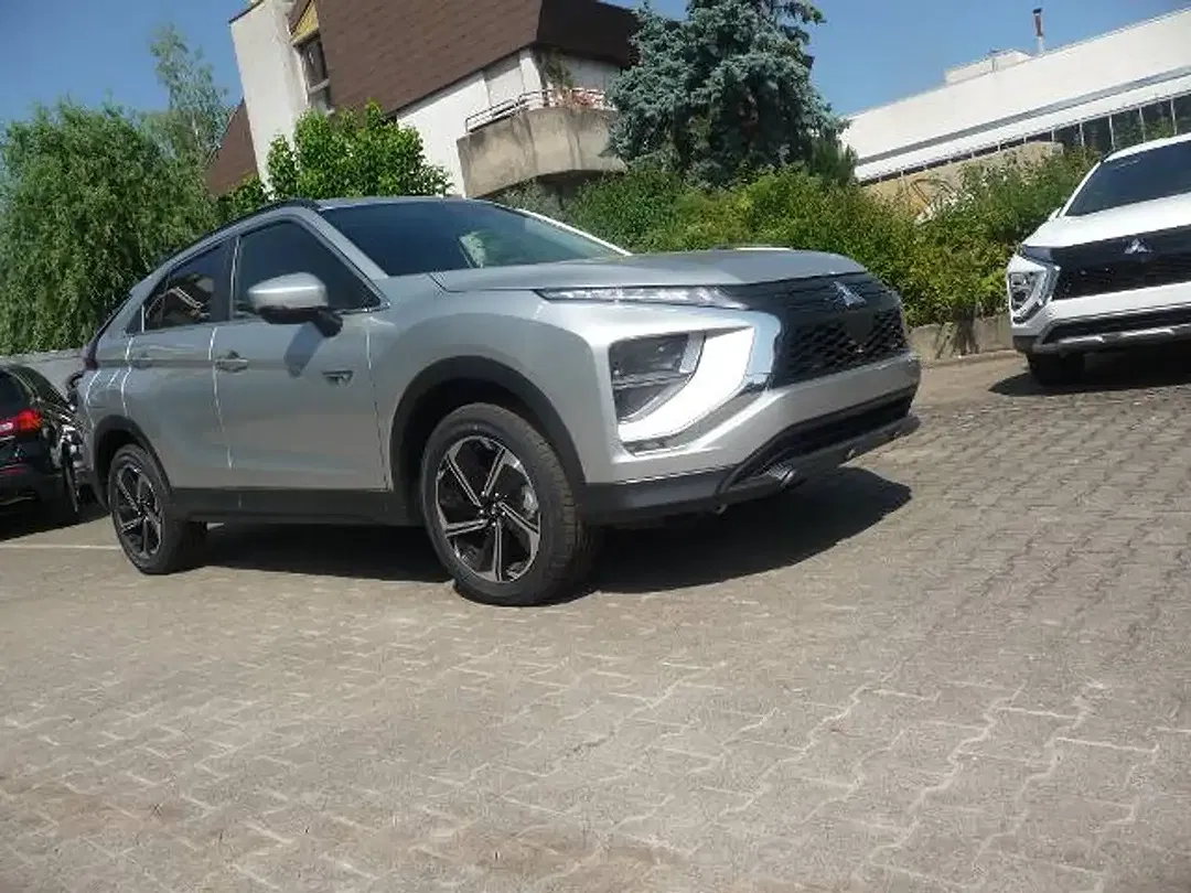 Mitsubishi Eclipse Cross - Thumbnail 4