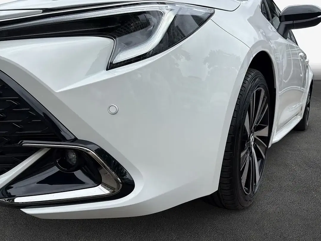 Toyota Corolla - Thumbnail 6