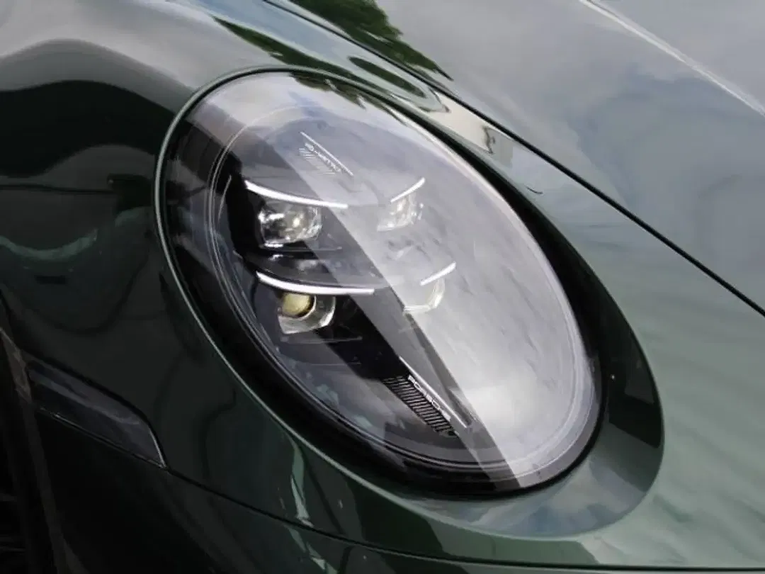 Porsche 992 - Thumbnail 7