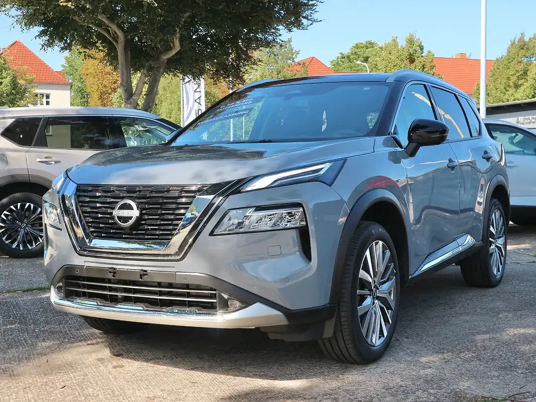 Nissan X-Trail - Thumbnail 2