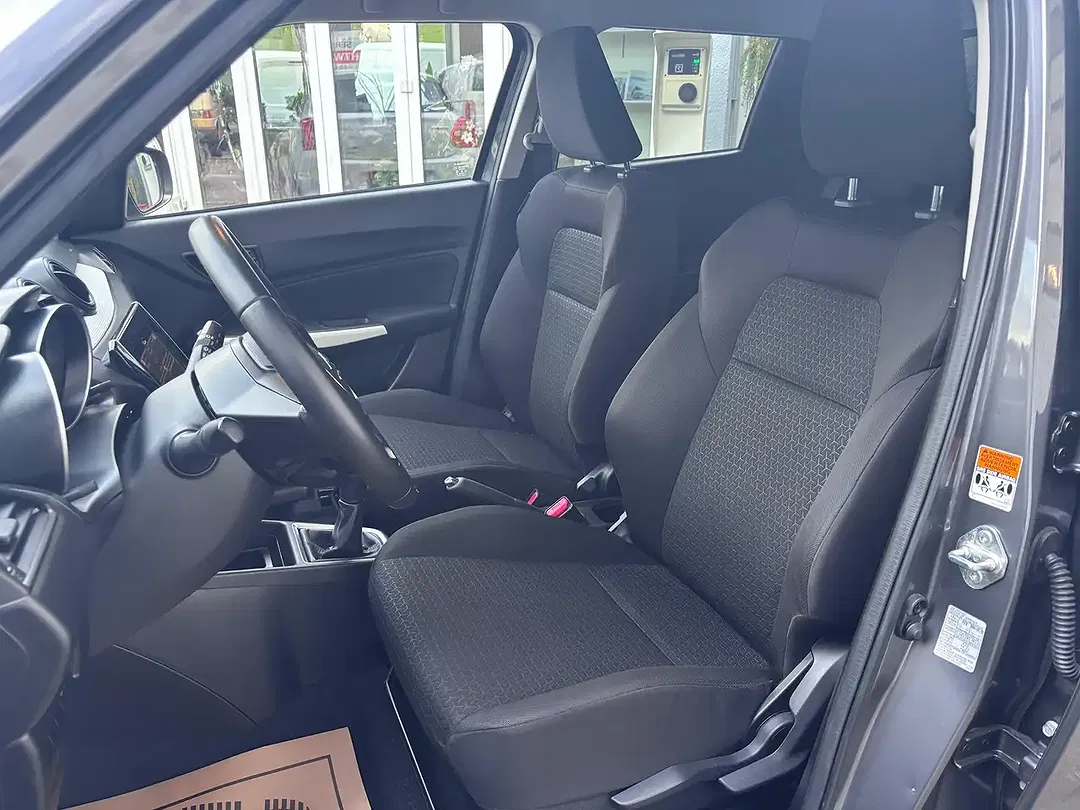 Suzuki Swift - Thumbnail 10
