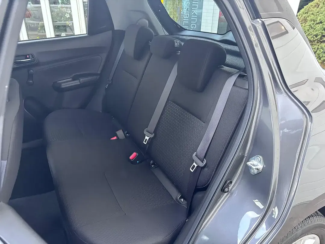 Suzuki Swift - Thumbnail 14