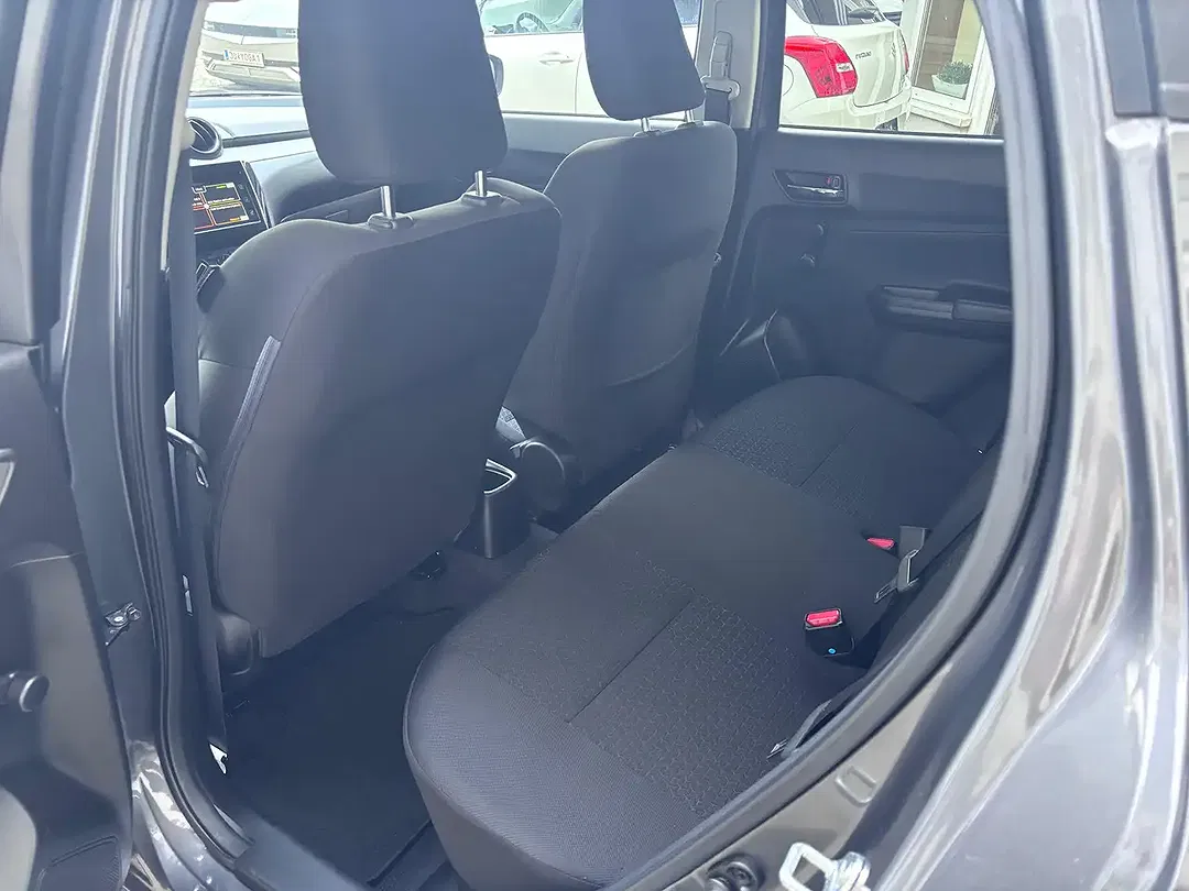 Suzuki Swift - Thumbnail 15
