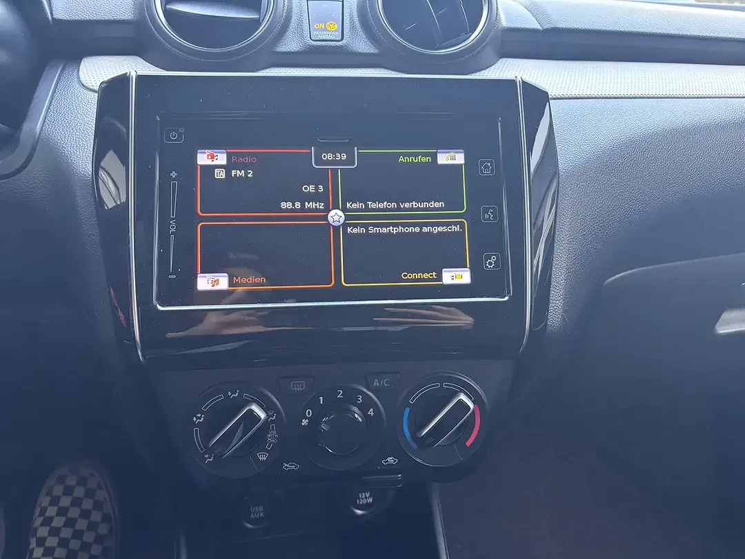Suzuki Swift - Thumbnail 8