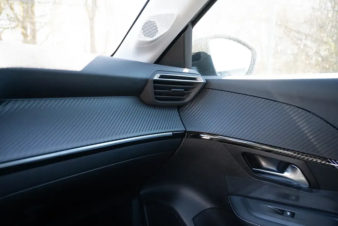 Peugeot 208 - Thumbnail 11