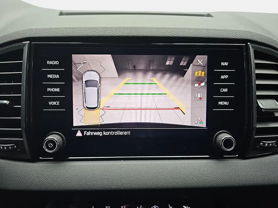 Skoda Karoq - Thumbnail 10