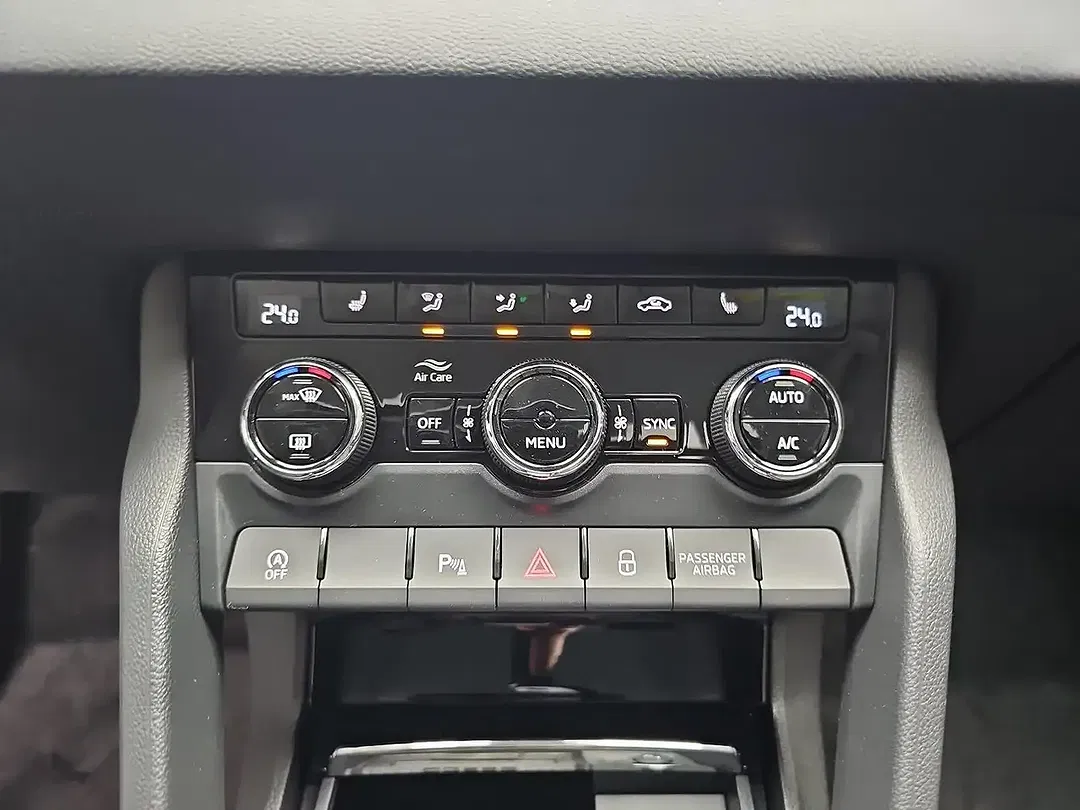 Skoda Karoq - Thumbnail 11