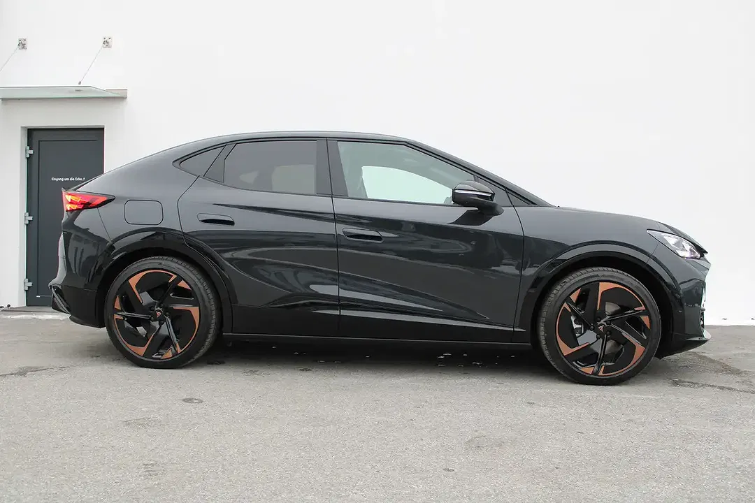 CUPRA Tavascan - Thumbnail 11