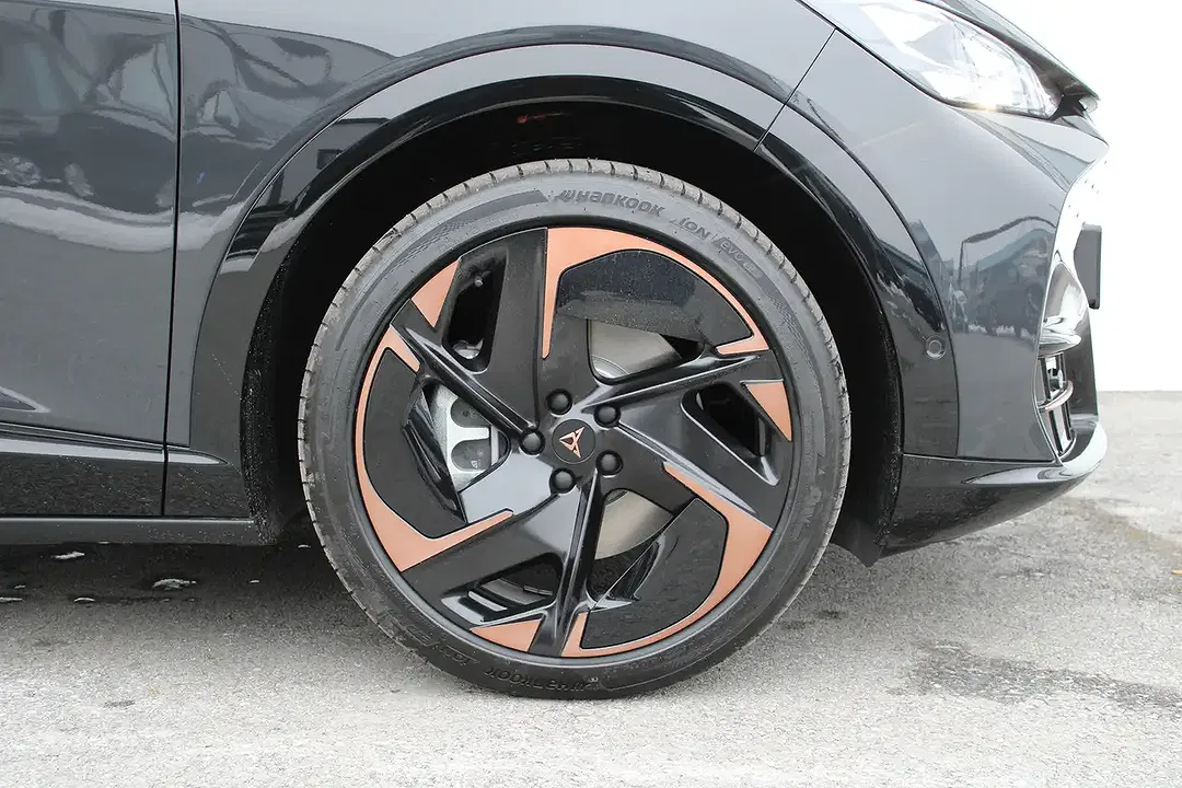 CUPRA Tavascan - Thumbnail 12