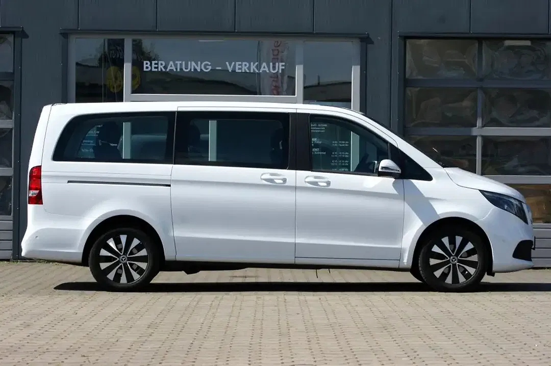 Mercedes-Benz V 220 - Thumbnail 6
