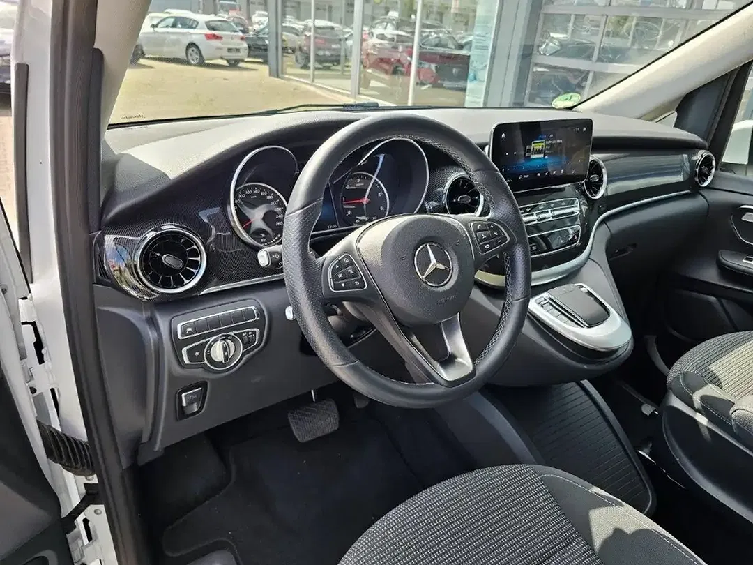 Mercedes-Benz V 220 - Thumbnail 9