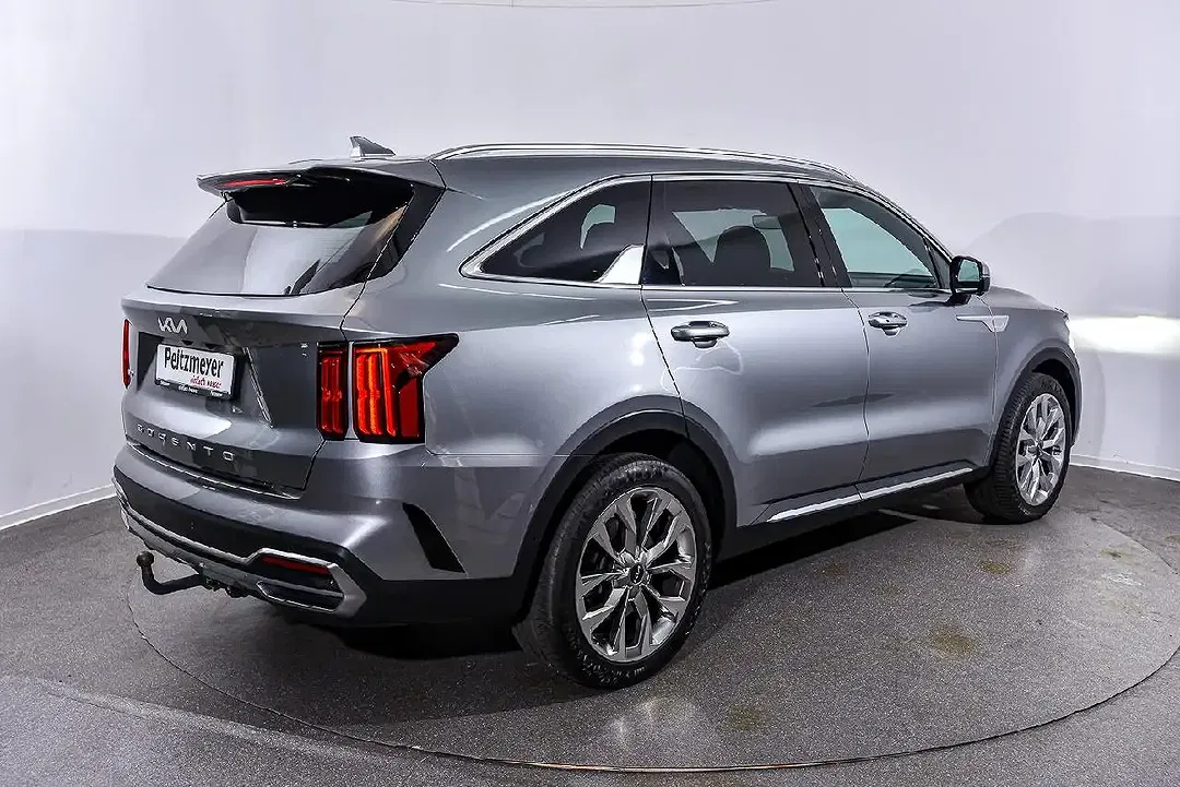 Kia Sorento - Thumbnail 5