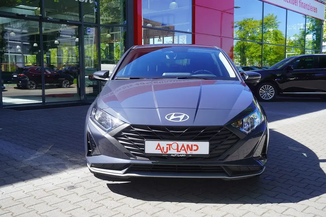 Hyundai i20 - Thumbnail 2
