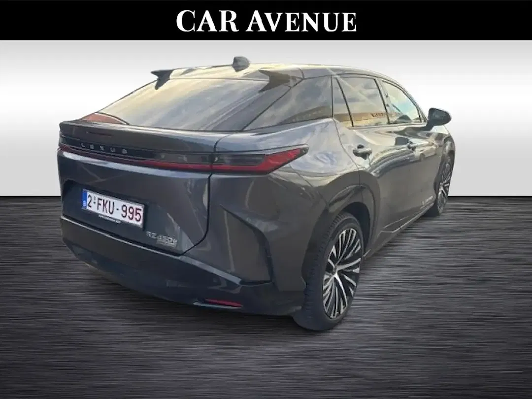Lexus RZ - Thumbnail 4