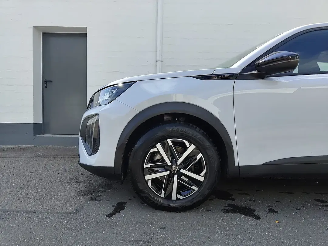 Peugeot 2008 - Thumbnail 9