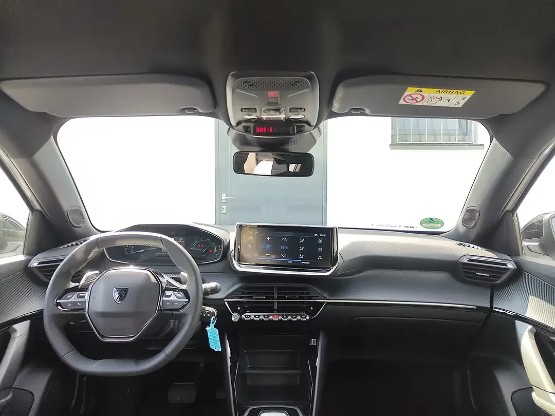 Peugeot 2008 - Thumbnail 11