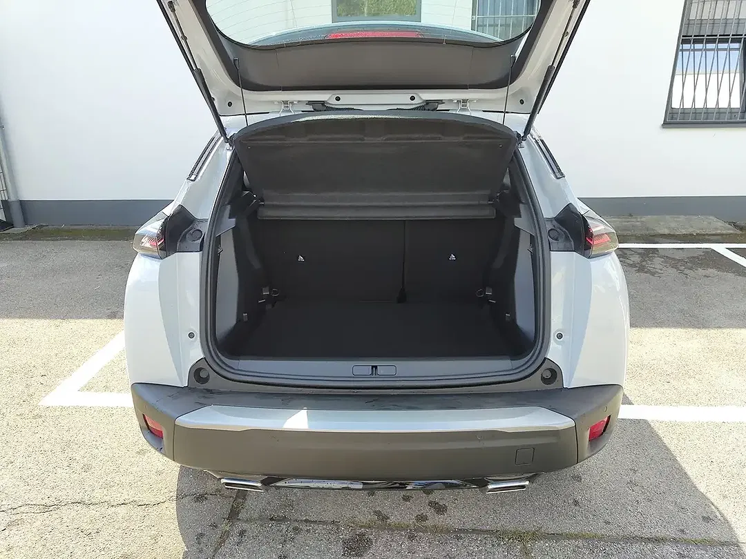 Peugeot 2008 - Thumbnail 3