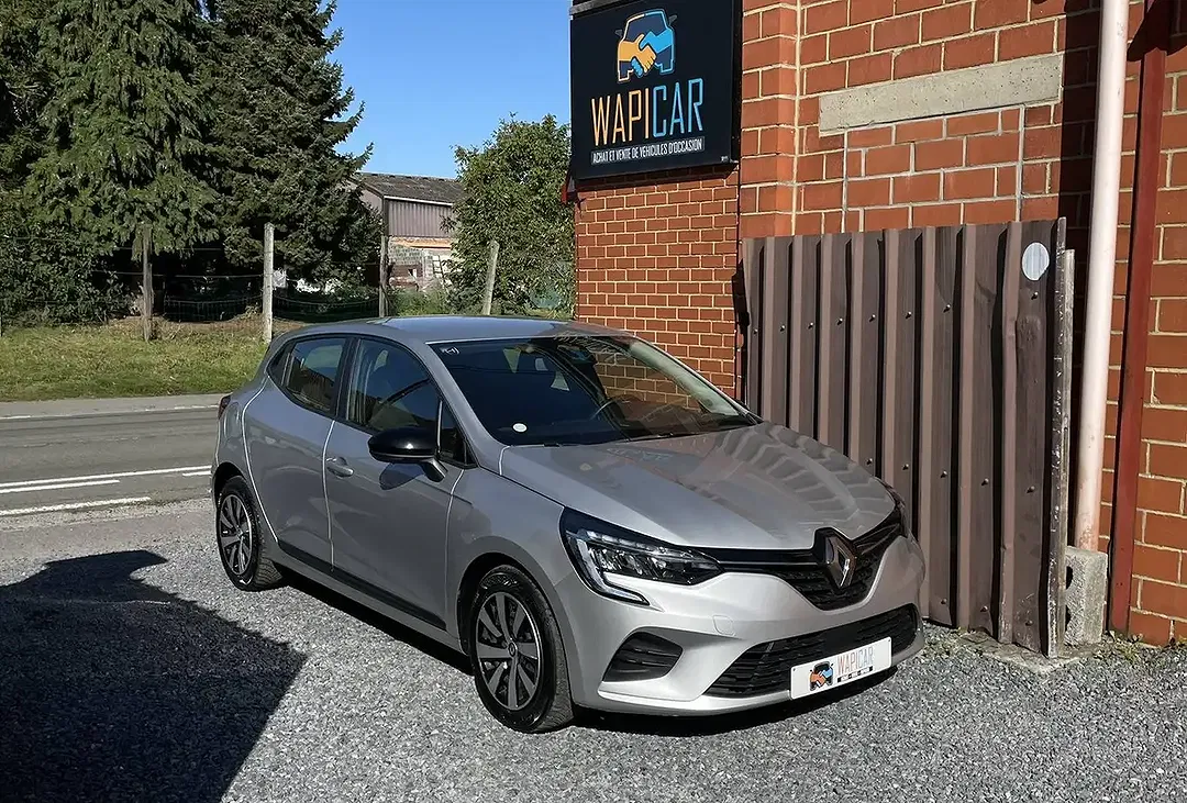 Renault Clio - Thumbnail 3