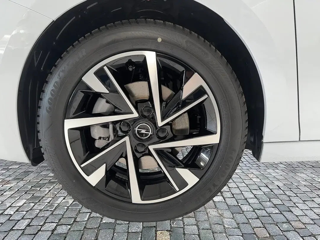 Opel Corsa - Thumbnail 13