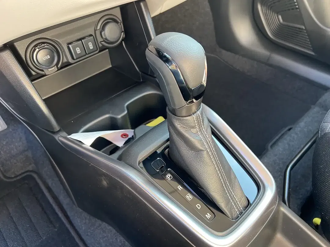 Suzuki Swift - Thumbnail 12