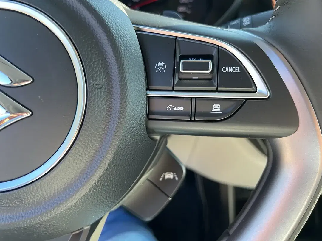 Suzuki Swift - Thumbnail 15