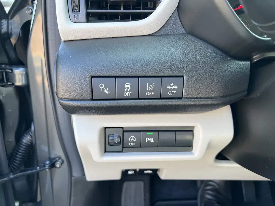 Suzuki Swift - Thumbnail 16