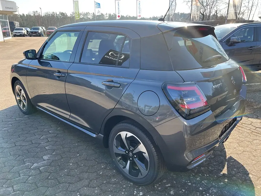 Suzuki Swift - Thumbnail 2