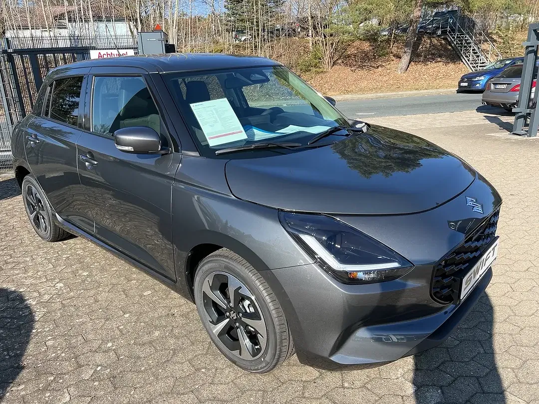 Suzuki Swift - Thumbnail 4