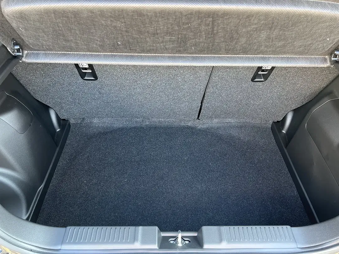 Suzuki Swift - Thumbnail 8
