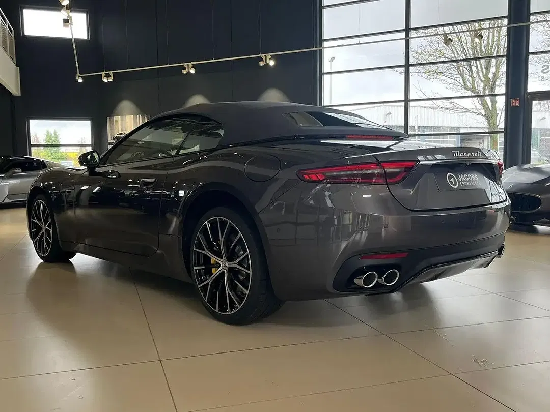 Maserati GranCabrio - Thumbnail 7