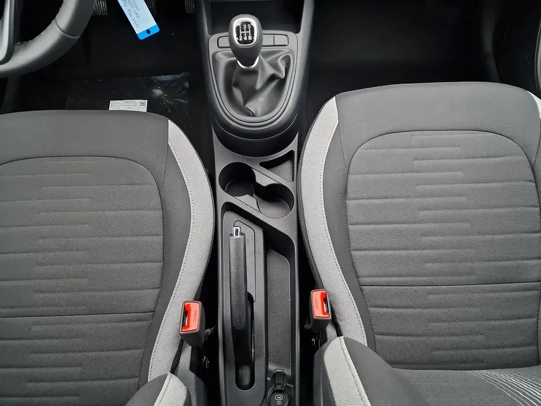 Hyundai i10 - Thumbnail 11