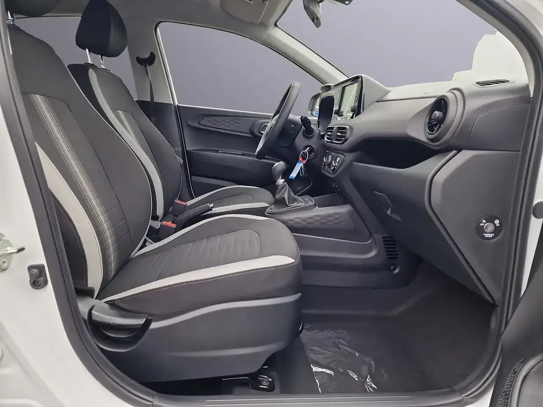 Hyundai i10 - Thumbnail 13