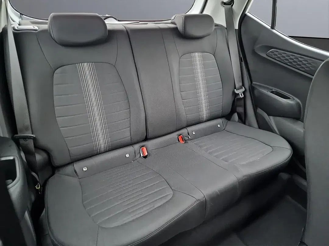 Hyundai i10 - Thumbnail 14