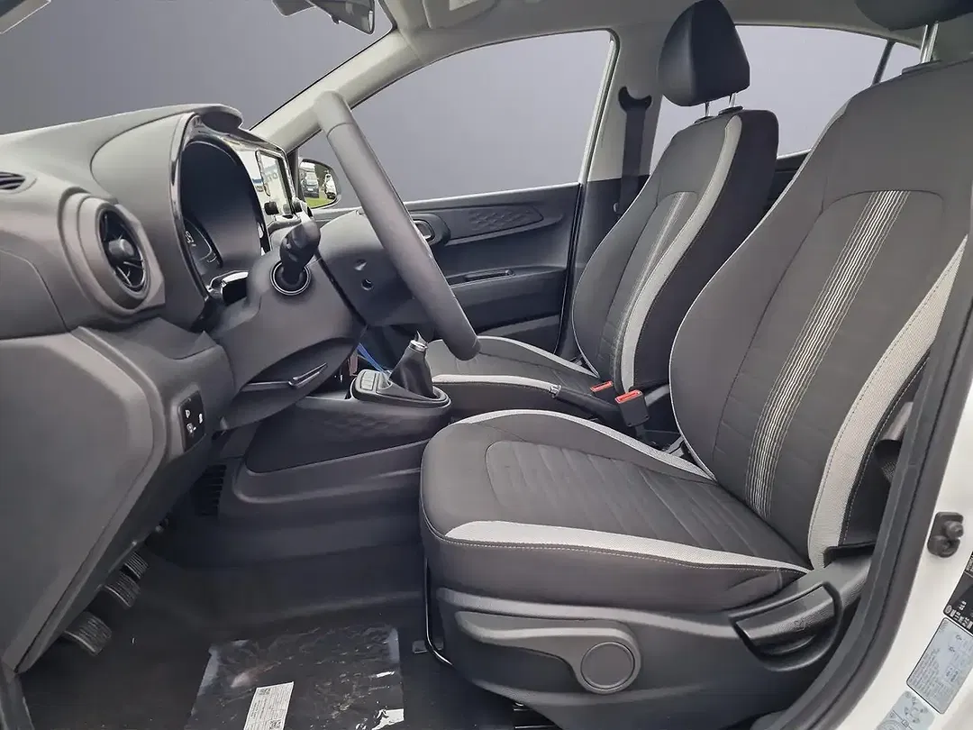 Hyundai i10 - Thumbnail 9