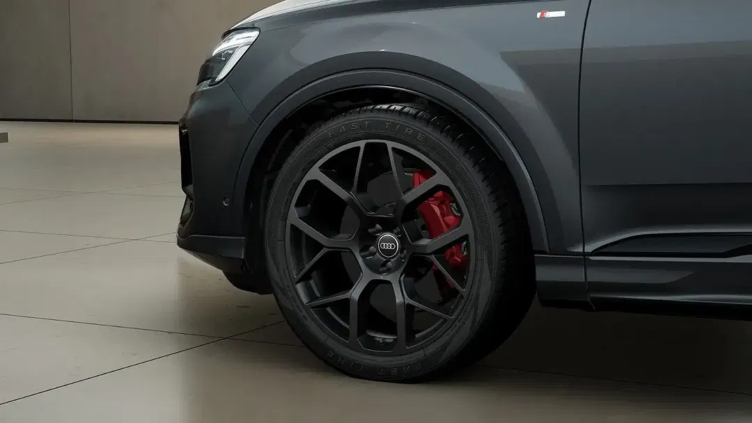 Audi Q7 - Thumbnail 4