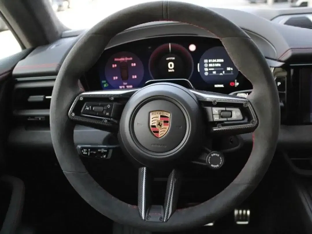 Porsche Macan - Thumbnail 5