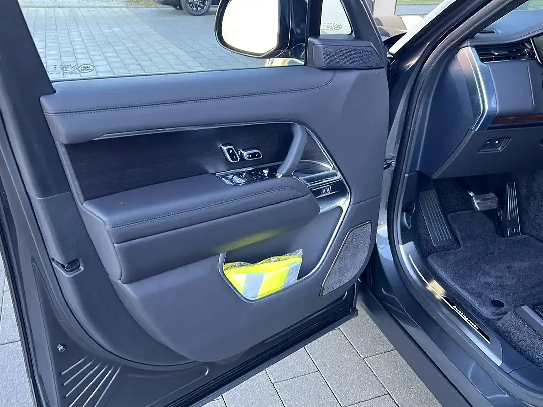 Land Rover Range Rover - Thumbnail 9