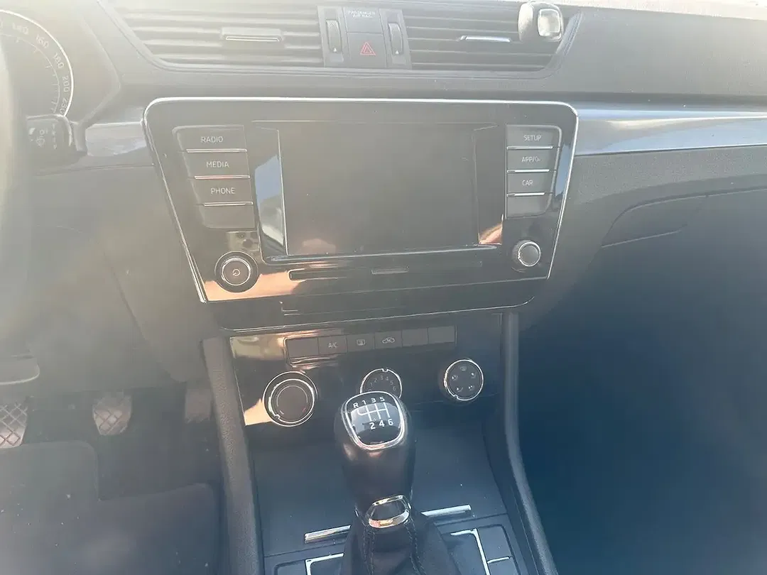 Skoda Superb - Thumbnail 13