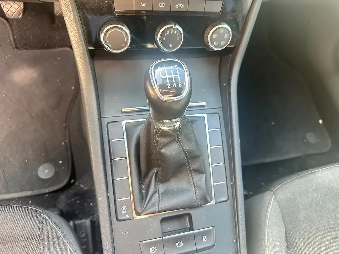 Skoda Superb - Thumbnail 14