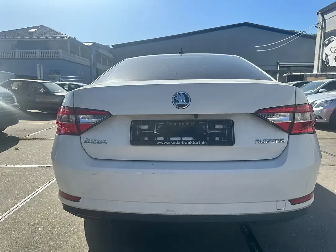 Skoda Superb - Thumbnail 6