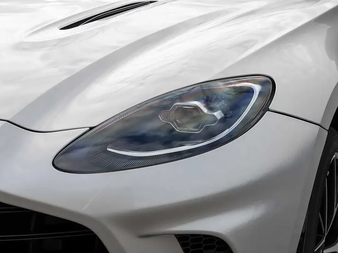 Aston Martin DBX - Thumbnail 10