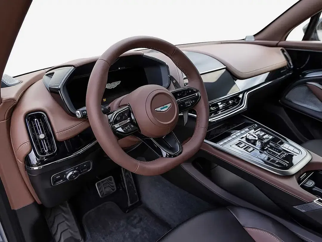 Aston Martin DBX - Thumbnail 16