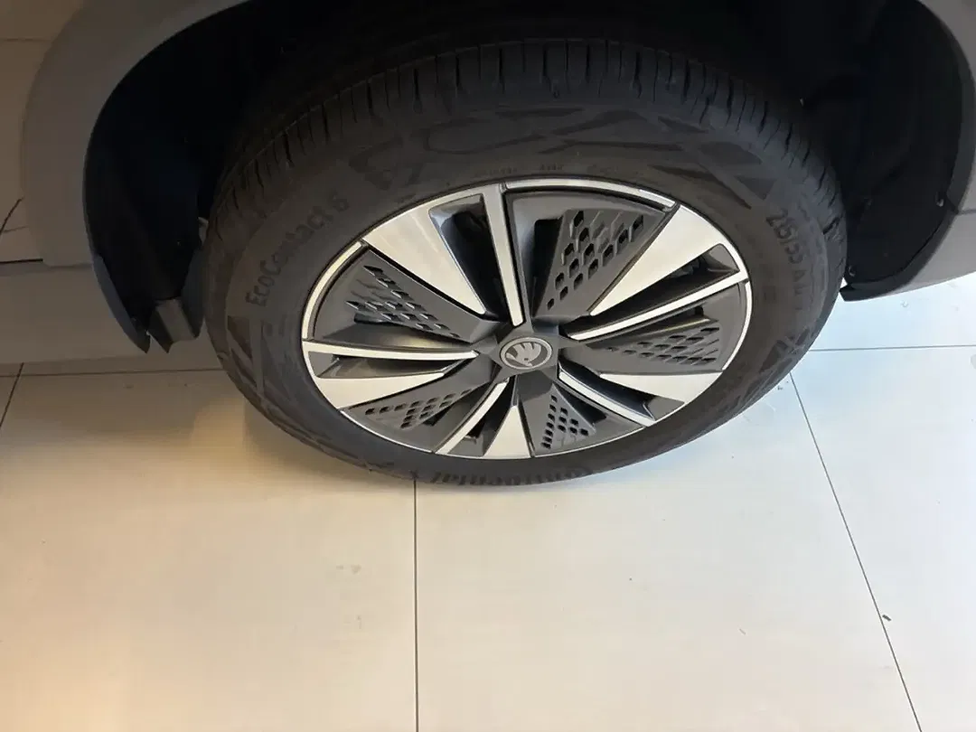 Skoda Karoq - Thumbnail 12