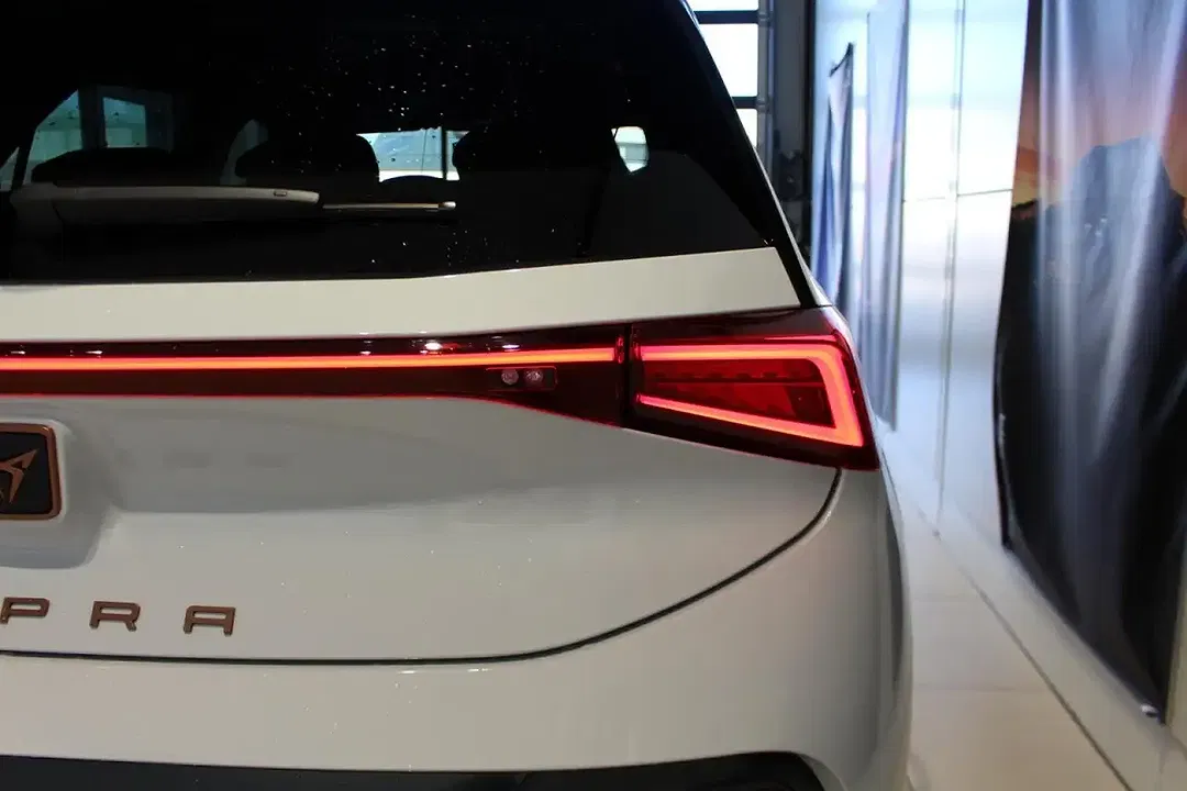 CUPRA Born - Thumbnail 15