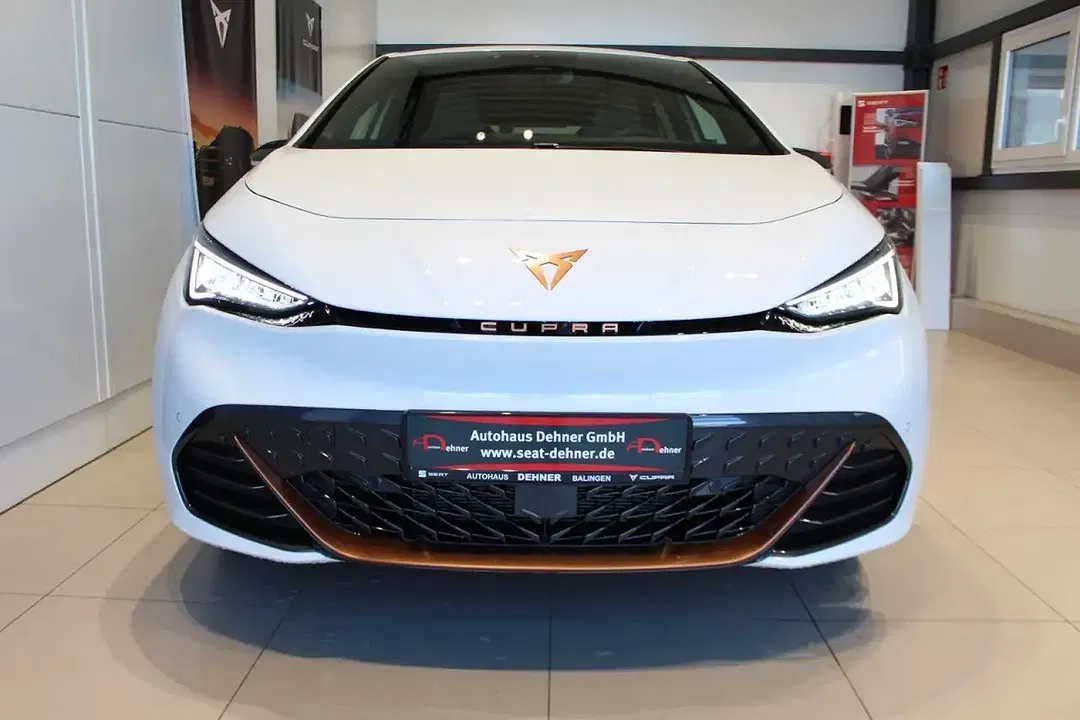 CUPRA Born - Thumbnail 3