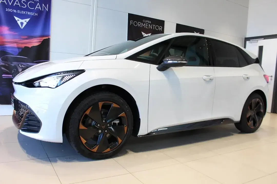 CUPRA Born - Thumbnail 5